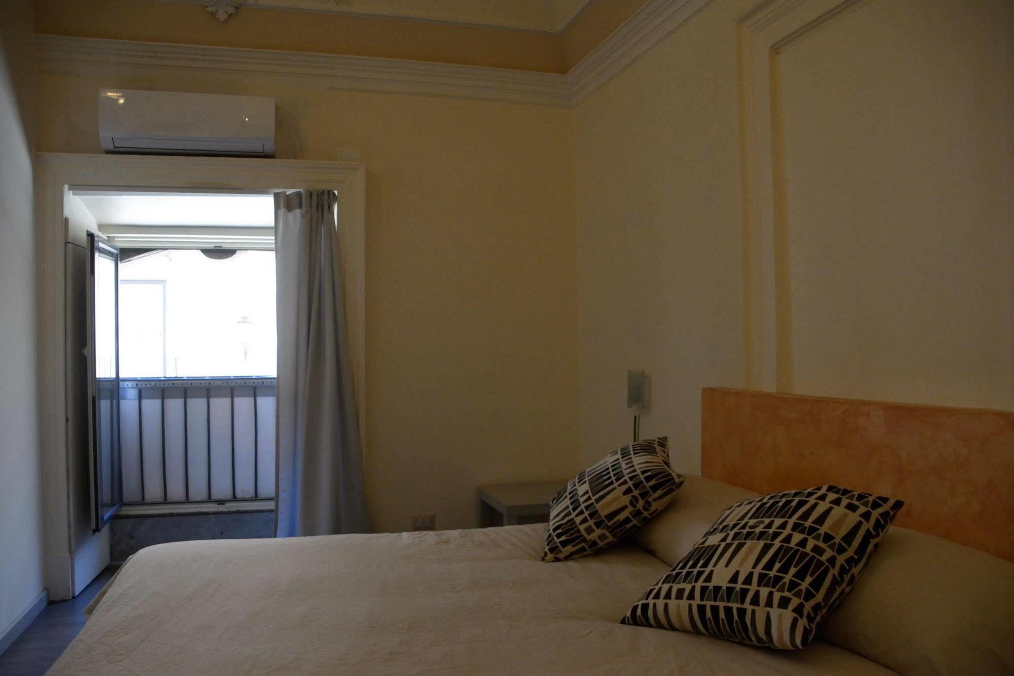 Catania Etnea Bed And Breakfast Exterior foto